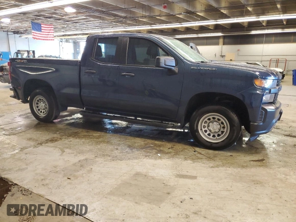 2020 Chevrolet Silverado 1500 Work Truck with VIN 1GCRYAEF1LZ163338, listed as a Copart auction lot 76897914 with 151,818 mi miles and Clean Title. Bid and sale history available at carsss.com. Image 4.
