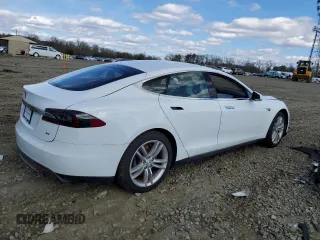 2014 Tesla Model S 60 z VIN 5YJSA1H1XEFP55657, wystawiony jako Copart lot #53405785 z przebiegiem Nie podano mil oraz Czysty tytuł • Clean title. Historia ofert i sprzedaży dostępna na DreamBid. Obrazek 3.