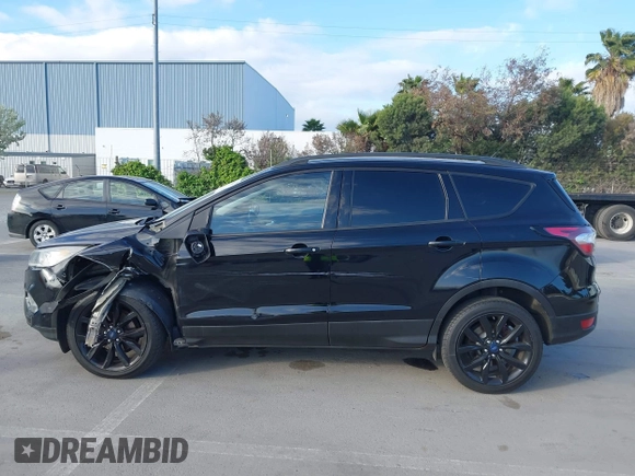 2017 Ford Escape SE with VIN 1FMCU0GDXHUC95845, listed as a IAAI auction lot 41850265 with 77,691 mi miles and . Bid and sale history available at carsss.com. Image 14.