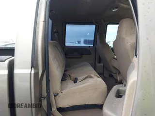 2003 Ford F-250 XL z VIN 1FTNW21L03EB30196, wystawiony jako IAAI lot #42399663 z przebiegiem 281 014 mil mil oraz . Historia ofert i sprzedaży dostępna na DreamBid. Obrazek 8.
