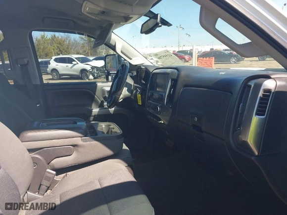 2015 Chevrolet Silverado 2500HD LT with VIN 1GC1KVE84FF601038, listed as a IAAI auction lot 41595706 with 257,636 mi miles. Bid and sale history available at carsss.com. Image 5.