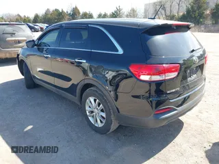 2018 Kia Sorento LX with VIN 5XYPG4A37JG431134, listed as a IAAI auction lot 41803871 with 139,818 mi miles. Bid and sale history available at carsss.com. Image 3.