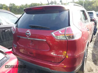 2015 Nissan Rogue SV with VIN 5N1AT2MV2FC772581, listed as a IAAI auction lot 40523006 with Not Provided miles. Bid and sale history available at carsss.com. Image 15.