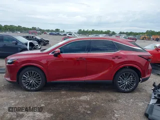 2024 Lexus RX 350h z VIN 2T2BBMCAXRC051194, wystawiony jako IAAI lot #42626786 z przebiegiem 15 149 mil mil oraz . Historia ofert i sprzedaży dostępna na DreamBid. Obrazek 15.