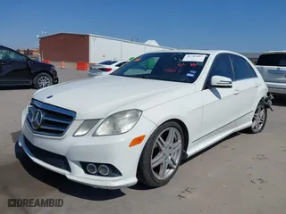 2010 Mercedes-Benz E-Class E 350 Luxury with VIN WDDHF5GB4AA042632, listed as a IAAI auction lot 41786097 with 262,355 mi miles. Bid and sale history available at carsss.com. Image 18.