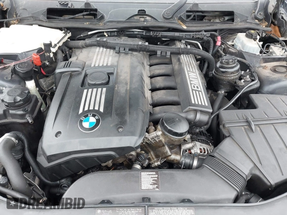 2011 BMW 3 Series 328i xDrive z VIN WBAPK5G5XBNN25836, wystawiony jako IAAI lot #42352968 z przebiegiem 108 638 mil mil oraz . Historia ofert i sprzedaży dostępna na DreamBid. Obrazek 10.