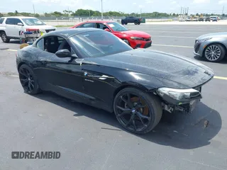2013 BMW Z4 sDrive28i с VIN WBALL5C54DJ103959, выставлен на аукционе IAAI как лот 42371850 с пробегом 100 953 миль миль и . История ставок и продаж доступна на DreamBid. Изображение 1.
