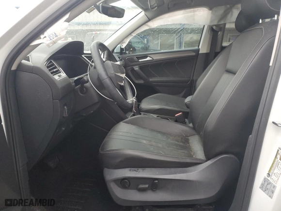 2022 Volkswagen Tiguan SE with VIN 3VV3B7AX2NM029050, listed as a Copart auction lot 84957944 with 43,754 mi miles and Salvage Title. Bid and sale history available at carsss.com. Image 7.