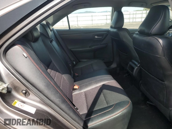 2017 Toyota Camry XLE z VIN 4T1BF1FK9HU779615, wystawiony jako Copart lot #59156995 z przebiegiem 99 756 mil mil oraz Szkoda całkowita • Salvage title. Historia ofert i sprzedaży dostępna na DreamBid. Obrazek 10.