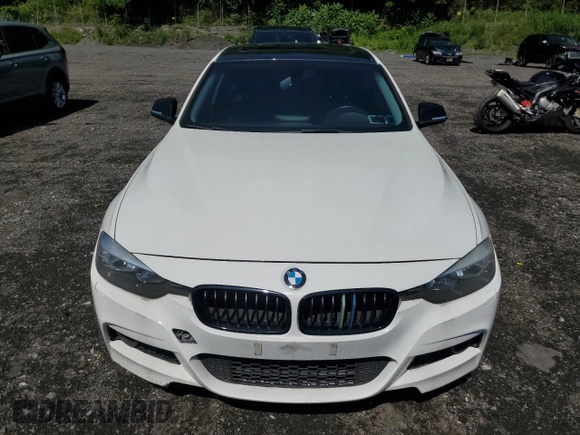2013 BMW 3 Series 328i xDrive z VIN WBA3B5C52DF596210, wystawiony jako Copart lot #62370955 z przebiegiem 59 106 mil mil oraz Szkoda całkowita • Salvage title. Historia ofert i sprzedaży dostępna na DreamBid. Obrazek 5.