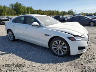 2019 Jaguar XF 25t Premium with VIN SAJBJ4FX0KCY76653, listed as a Copart auction lot 75358164 with 12,403 mi miles and Salvage Title. Bid and sale history available at carsss.com. Image 4.