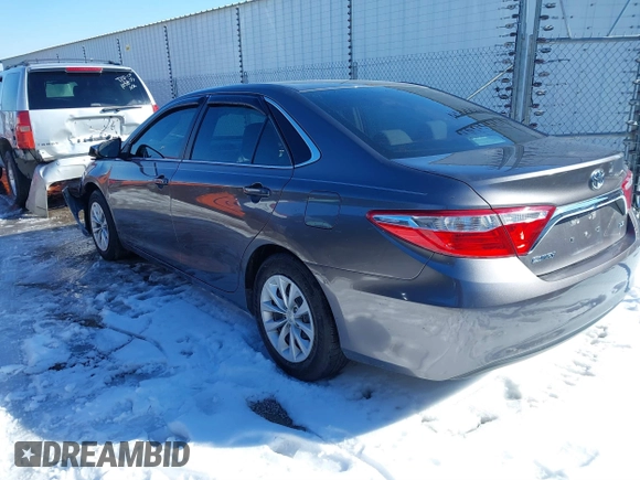 2015 Toyota Camry XLE with VIN 4T4BF1FK6FR465360, listed as a IAAI auction lot 41615471 with 166,584 mi miles. Bid and sale history available at carsss.com. Image 3.