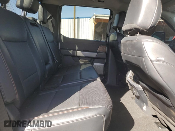 2024 Ford F-350 XL z VIN 1FT8W3DM3REE71074, wystawiony jako Copart lot #47314135 z przebiegiem 24 427 mil mil oraz Szkoda całkowita • Salvage title. Historia ofert i sprzedaży dostępna na DreamBid. Obrazek 12.