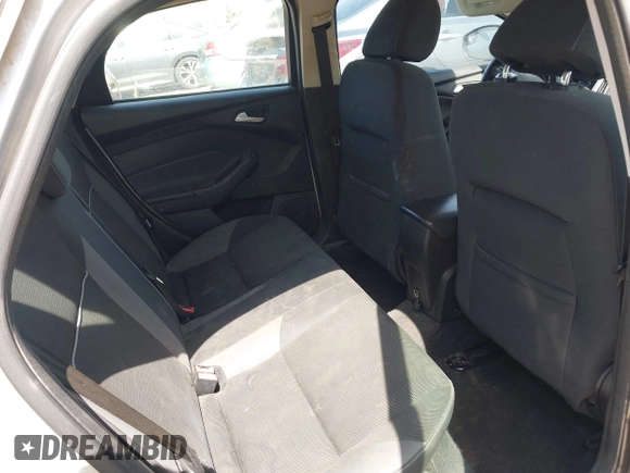 2014 Ford Focus SE with VIN 1FADP3F26EL270868, listed as a IAAI auction lot 41826493 with 164,595 mi miles. Bid and sale history available at carsss.com. Image 8.
