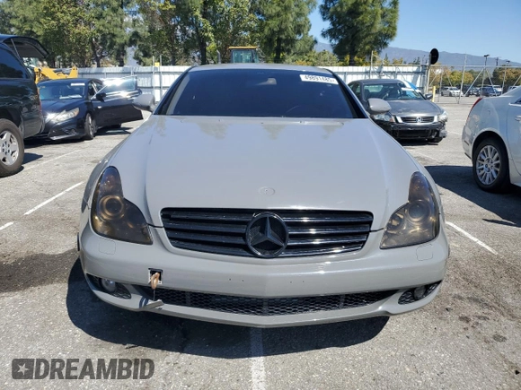 2006 Mercedes-Benz CLS 500 z VIN WDDDJ75X86A026870, wystawiony jako Copart lot #49891485 z przebiegiem 86 604 mil mil oraz Szkoda całkowita • Salvage title. Historia ofert i sprzedaży dostępna na DreamBid. Obrazek 5.