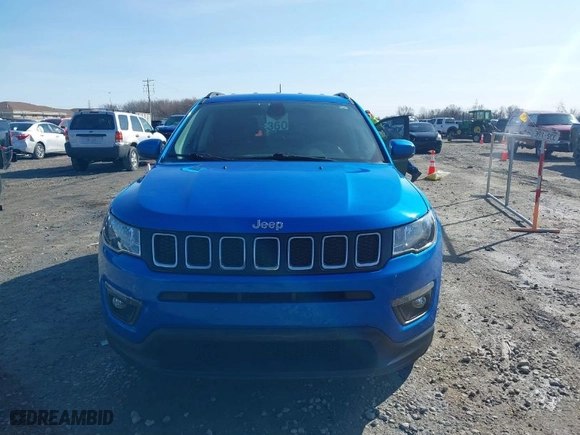 2020 Jeep Compass Latitude with VIN 3C4NJDBB4LT228728, listed as a IAAI auction lot 41774349 with 47,541 mi miles. Bid and sale history available at carsss.com. Image 12.