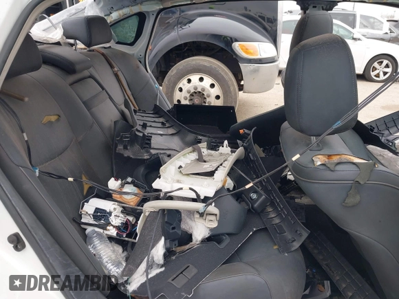 2015 Infiniti Q70 with VIN JN1BY1PP9FM601275, listed as a IAAI auction lot 41641734 with Not provided miles and . Bid and sale history available at DreamBid. Image 8.
