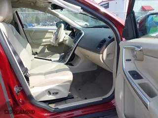2013 Volvo XC60 3.2L with VIN YV4952DL4D2390794, listed as a IAAI auction lot 41688798 with 104,940 mi miles. Bid and sale history available at carsss.com. Image 5.