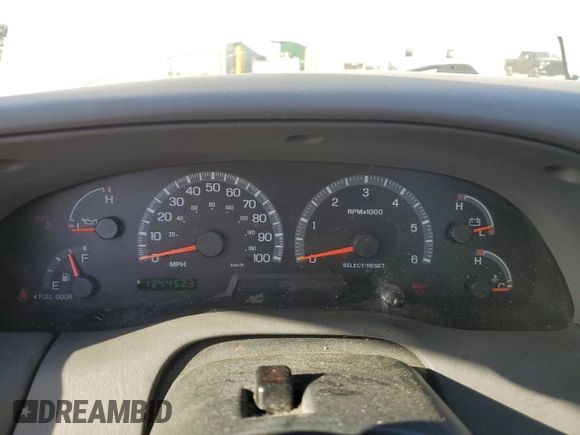 2000 Ford F-150 XL with VIN 1FTZF1825YKB19373, listed as a Copart auction lot 52078555 with 124,452 mi miles and Salvage title. Bid and sale history available at DreamBid. Image 9.