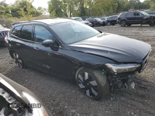 2024 Volvo XC60 Recharge Plug-In Hybrid Plus Dark Theme with VIN YV4H60DL0R1902514, listed as a Copart auction lot 84997844 with 1,302 mi miles and Salvage Title. Bid and sale history available at carsss.com. Image 4.