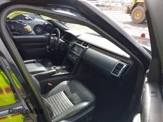2018 Land Rover Discovery HSE Luxury with VIN SALRT2RK2JA048473, listed as a IAAI auction lot 41698953 with 90,419 mi miles. Bid and sale history available at carsss.com. Image 5.