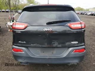 2015 Jeep Cherokee Latitude z VIN 1C4PJMCS2FW753051, wystawiony jako Copart lot #55651655 z przebiegiem 116 766 mil mil oraz Szkoda całkowita • Salvage title. Historia ofert i sprzedaży dostępna na DreamBid. Obrazek 6.
