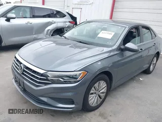 2020 Volkswagen Jetta S z VIN 3VWCB7BUXLM069700, wystawiony jako IAAI lot #42373109 z przebiegiem 66 141 mil mil oraz . Historia ofert i sprzedaży dostępna na DreamBid. Obrazek 17.