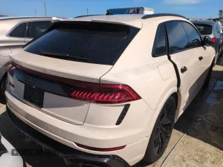 2022 Audi RS Q8 z VIN WU1ARBF14ND020700, wystawiony jako Copart lot #75193004 z przebiegiem Nie podano mil oraz Szkoda całkowita • Salvage title. Historia ofert i sprzedaży dostępna na DreamBid. Obrazek 3.