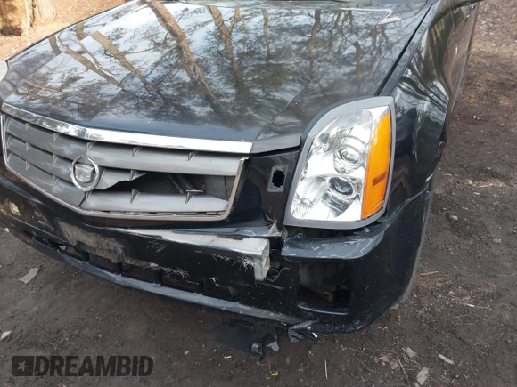2004 Cadillac SRX with VIN 1GYEE63A440162356, listed as a IAAI auction lot 41380359 with 228,656 mi miles. Bid and sale history available at carsss.com. Image 6.