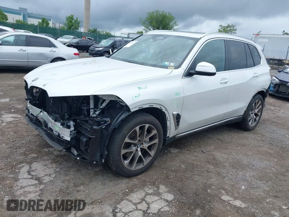 2024 BMW X5 xDrive40i with VIN 5UX23EU0XR9T63789, listed as a IAAI auction lot 42324467 with 25,057 mi miles and . Bid and sale history available at DreamBid. Image 2.