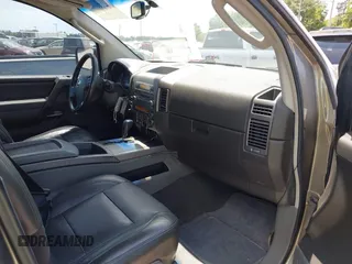 2007 Nissan Armada SE z VIN 5N1BA08A47N721367, wystawiony jako IAAI lot #42116965 z przebiegiem 187 190 mil mil oraz . Historia ofert i sprzedaży dostępna na DreamBid. Obrazek 5.