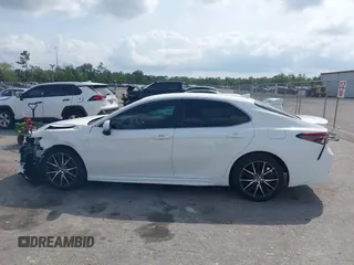 2022 Toyota Camry SE with VIN 4T1T11AK7NU668664, listed as a IAAI auction lot 41861383 with 7,843 mi miles. Bid and sale history available at carsss.com. Image 14.