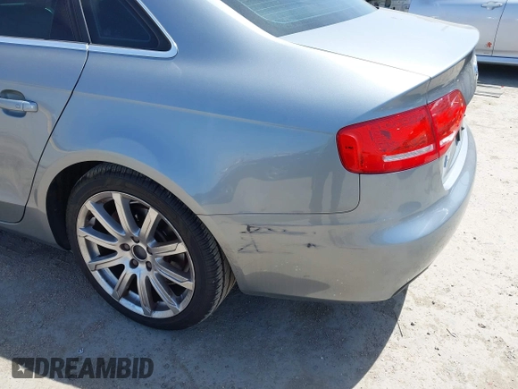 2010 Audi A4 Premium Plus z VIN WAUEFAFL0AN006765, wystawiony jako IAAI lot #42273129 z przebiegiem 136 960 mil mil oraz . Historia ofert i sprzedaży dostępna na DreamBid. Obrazek 12.