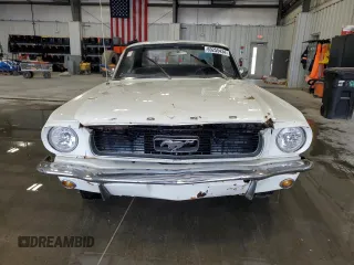1966 Ford Mustang z VIN 6T07T240184, wystawiony jako Copart lot #69255434 z przebiegiem 72 243 mil mil oraz Czysty tytuł • Clean title. Historia ofert i sprzedaży dostępna na DreamBid. Obrazek 5.
