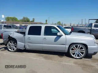 2005 Chevrolet Silverado 1500 LS z VIN 2GCEC13TX51171276, wystawiony jako IAAI lot #41861847 z przebiegiem 163 237 mil mil oraz . Historia ofert i sprzedaży dostępna na DreamBid. Obrazek 13.
