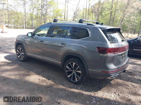 2025 Volkswagen Atlas SEL Premium R-Line with VIN 1V2FR2CA0SC522921, listed as a IAAI auction lot 42033389 with 5,342 mi miles and . Bid and sale history available at DreamBid. Image 3.