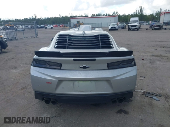 2018 Chevrolet Camaro 2SS with VIN 1G1FH1R72J0159136, listed as a IAAI auction lot 41540051 with Not provided miles and . Bid and sale history available at DreamBid. Image 16.