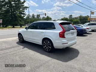 2018 Volvo XC90 Momentum z VIN YV4A22PK9J1319424, wystawiony jako Copart lot #62407515 z przebiegiem 172 293 mil mil oraz Czysty tytuł • Clean title. Historia ofert i sprzedaży dostępna na DreamBid. Obrazek 4.