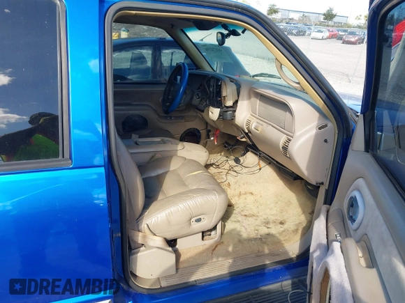 1997 GMC Yukon with VIN 1GKEC13R0VJ744958, listed as a IAAI auction lot 41474196 with 257,847 mi miles. Bid and sale history available at carsss.com. Image 5.