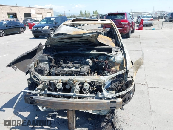 2003 Toyota Camry LE z VIN 4T1BF30K33U551509, wystawiony jako IAAI lot #42159776 z przebiegiem Nie podano mil oraz . Historia ofert i sprzedaży dostępna na DreamBid. Obrazek 6.