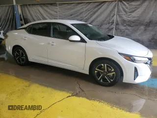 2025 Nissan Sentra SV z VIN 3N1AB8CV4SY307137, wystawiony jako Copart lot #60610765 z przebiegiem 5 226 mil mil oraz Czysty tytuł • Clean title. Historia ofert i sprzedaży dostępna na DreamBid. Obrazek 4.