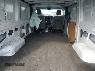 2019 Nissan NV Cargo S z VIN 1N6BF0KM7KN809036, wystawiony jako Copart lot #55559605 z przebiegiem 84 451 mil mil oraz Szkody całkowita. Historia ofert i sprzedaży dostępna na DreamBid. Obrazek 10.