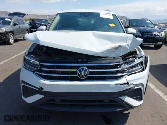 2024 Volkswagen Tiguan SE с VIN 3VV3B7AXXRM101084, выставлен на аукционе IAAI как лот 42196649 с пробегом 14 447 миль миль и . История ставок и продаж доступна на DreamBid. Изображение 12.