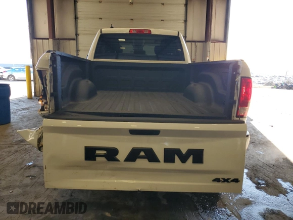 2021 Ram 1500 Tradesman z VIN 1C6RR7FG2MS574580, wystawiony jako Copart lot #84800634 z przebiegiem 33 134 mil mil oraz Szkoda całkowita • Salvage title. Historia ofert i sprzedaży dostępna na DreamBid. Obrazek 6.