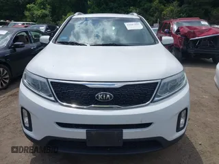 2015 Kia Sorento LX with VIN 5XYKTDA6XFG640536, listed as a IAAI auction lot 42687095 with 142,816 mi miles and . Bid and sale history available at DreamBid. Image 6.