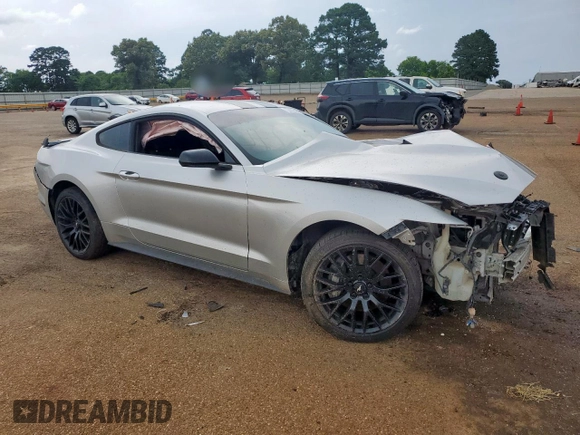 2016 Ford Mustang EcoBoost z VIN 1FA6P8TH4G5326330, wystawiony jako Copart lot #57402025 z przebiegiem 108 229 mil mil oraz Szkoda całkowita • Salvage title. Historia ofert i sprzedaży dostępna na DreamBid. Obrazek 4.