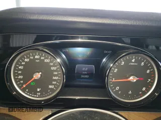 2017 Mercedes-Benz E 300 Luxury with VIN WDDZF4JB1HA157271, listed as a Copart auction lot 43200285 with 36,085 mi miles and Salvage title. Bid and sale history available at DreamBid. Image 9.