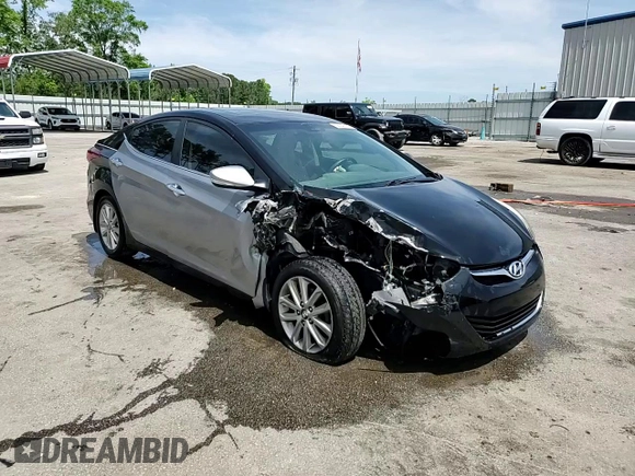 2015 Hyundai Elantra SE z VIN 5NPDH4AE2FH556513, wystawiony jako Copart lot #56348795 z przebiegiem 167 784 mil mil oraz Szkoda całkowita • Salvage title. Historia ofert i sprzedaży dostępna na DreamBid. Obrazek 13.