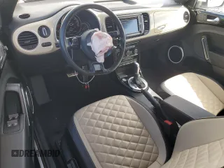 2019 Volkswagen Beetle S с VIN 3VW5DAAT6KM501562, выставлен на аукционе Copart как лот 57631785 с пробегом Не указан миль и Списание • Salvage title. История ставок и продаж доступна на DreamBid. Изображение 8.