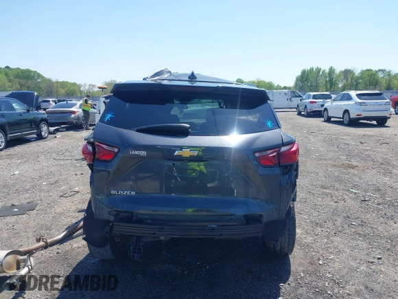 2021 Chevrolet Blazer LT z VIN 3GNKBCRS7MS533767, wystawiony jako IAAI lot #41982280 z przebiegiem 83 764 mil mil oraz . Historia ofert i sprzedaży dostępna na DreamBid. Obrazek 17.